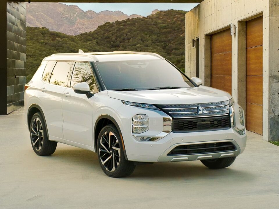 Mitsubishi Outlander 2021